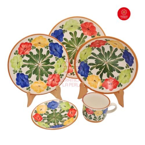 Ceramicas-La-Perla-Ceramicas-de-El-carmen-de-Viboral-Puesto-de-Vajillas-decoracion-Viboral-1200x1320-