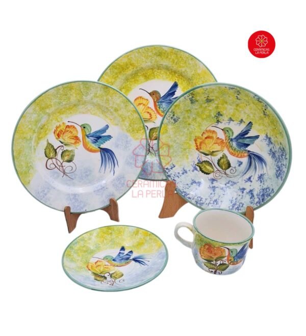 Ceramicas-La-Perla-Ceramicas-de-El-carmen-de-Viboral-puesto-de-Vajillas-decoracion-colibri-1200x1320-